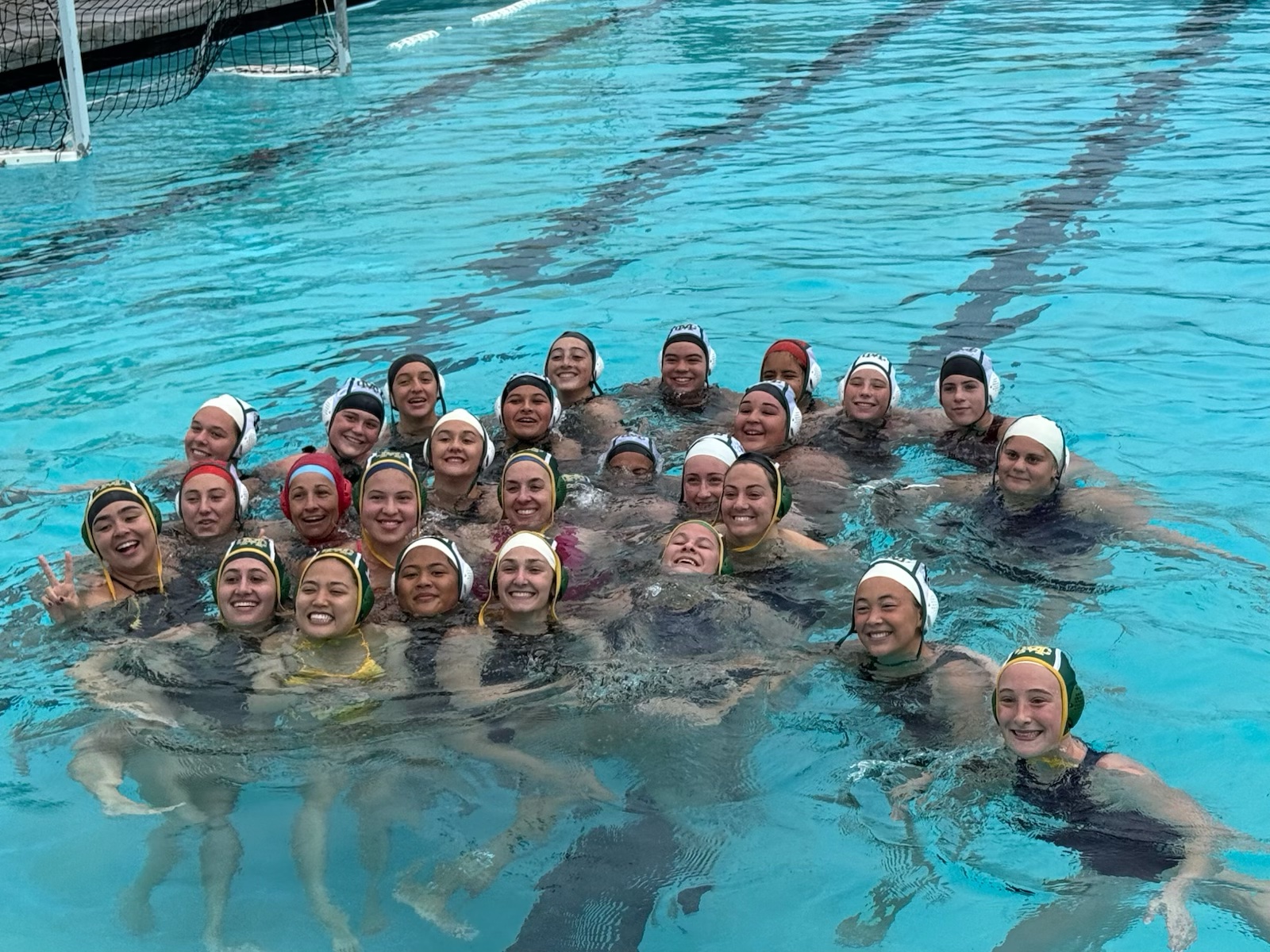 Mira Costa Girls Water Polo 25-26 alumni game group photo